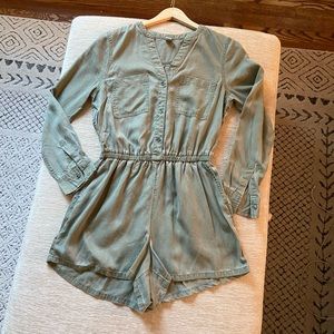 Old Navy long sleeved romper. XS